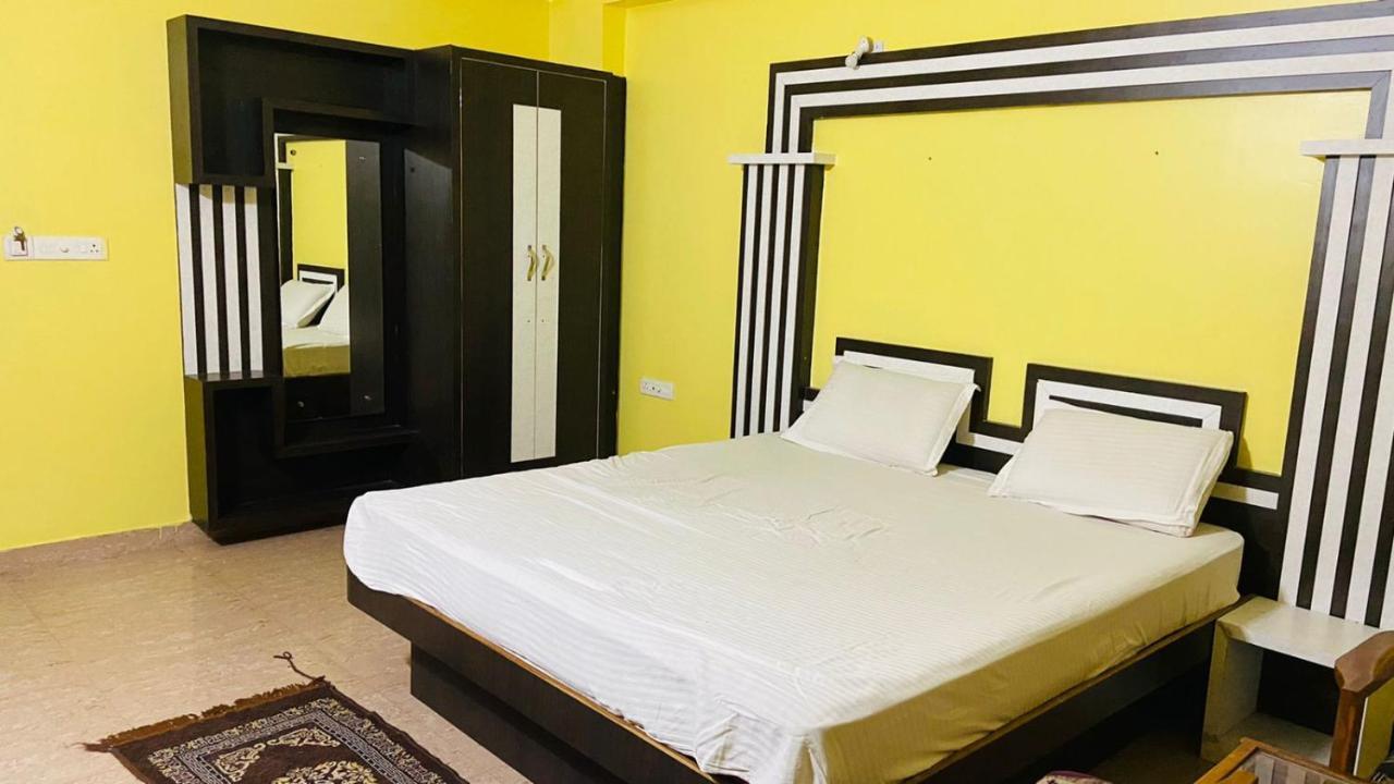 Hotel M J Residency 2*
